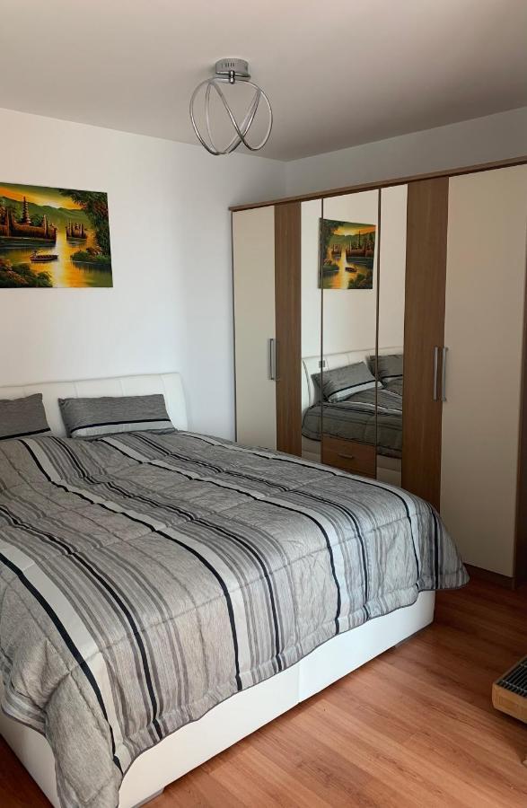 Vienna Gate Apartment Bratislava Buitenkant foto